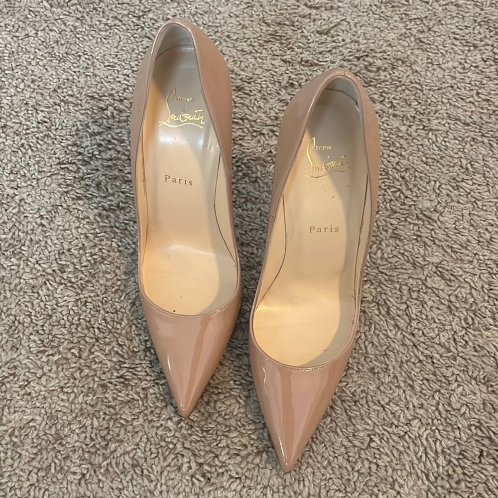 Authentic Christian Louboutin So Kate. Only wore for pictures once. Size 39